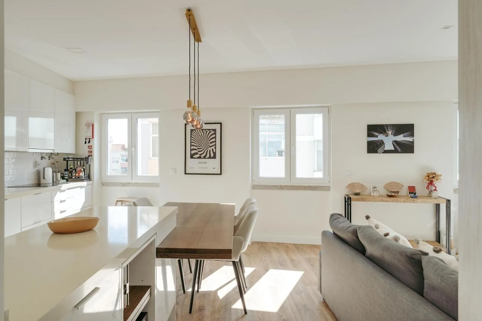 Hostwise - Flat W/ Balcony & Workspace Lisboa 0*,  Portekiz